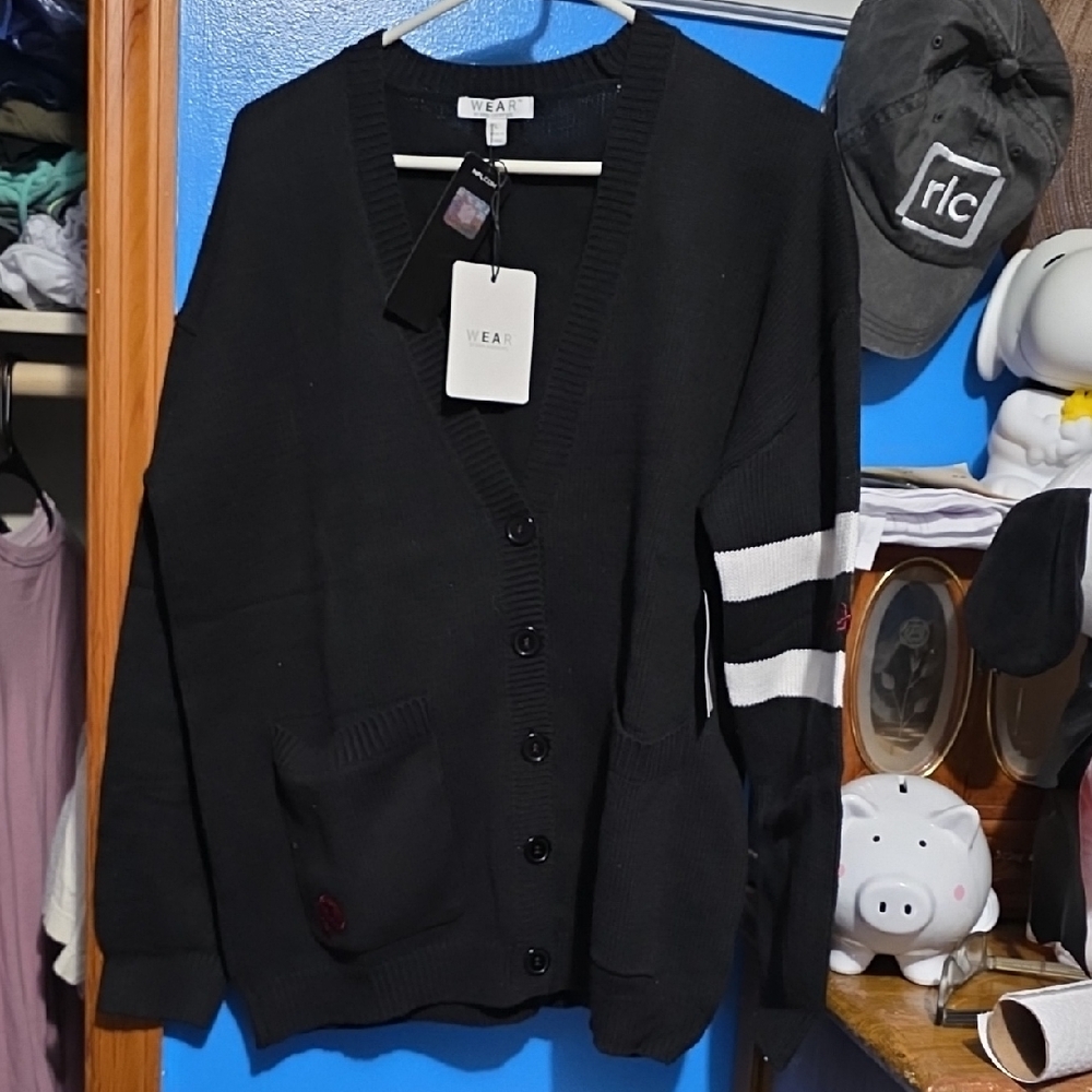 VEAR Black Women's Cardigan Sweater